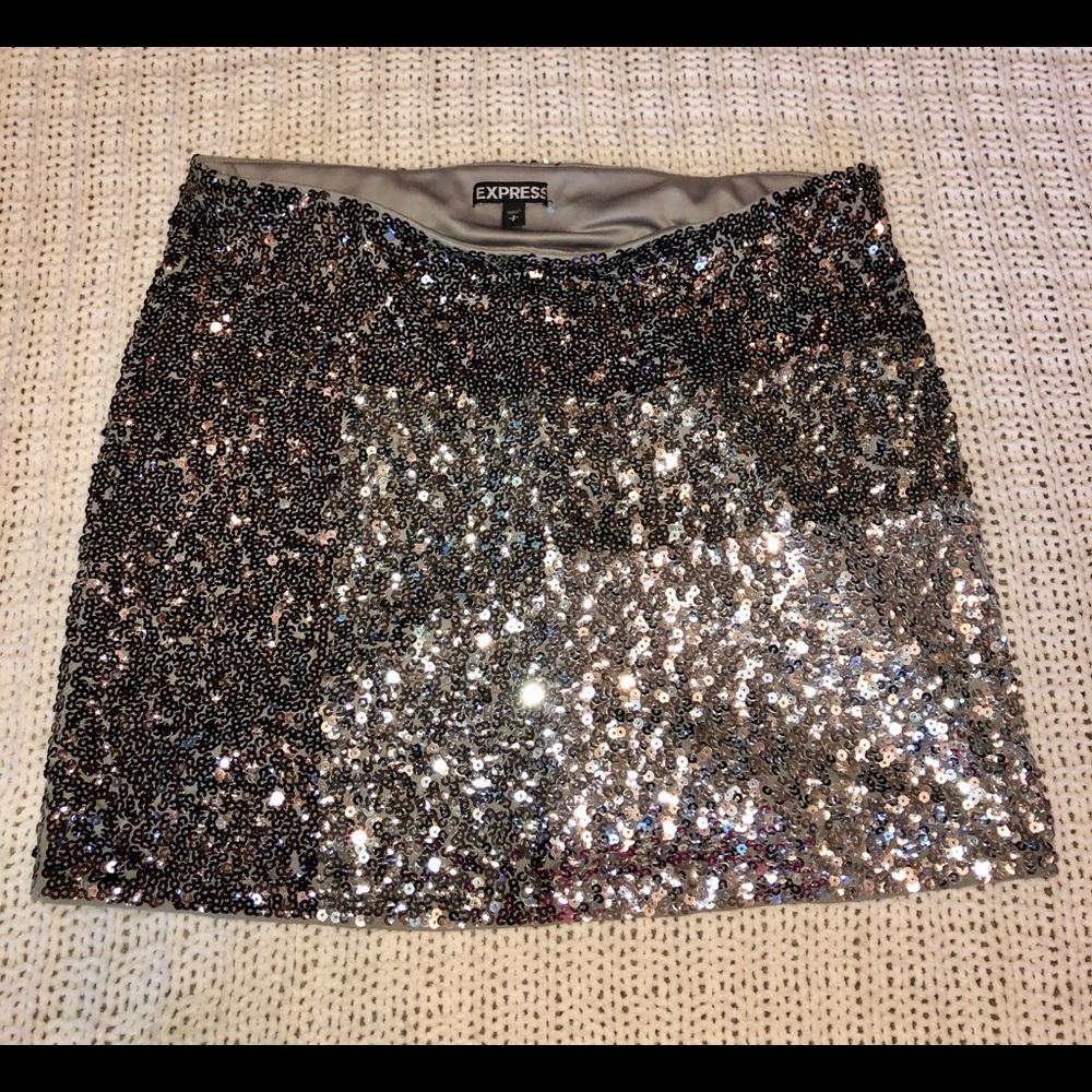 SEQUINED SKIRT